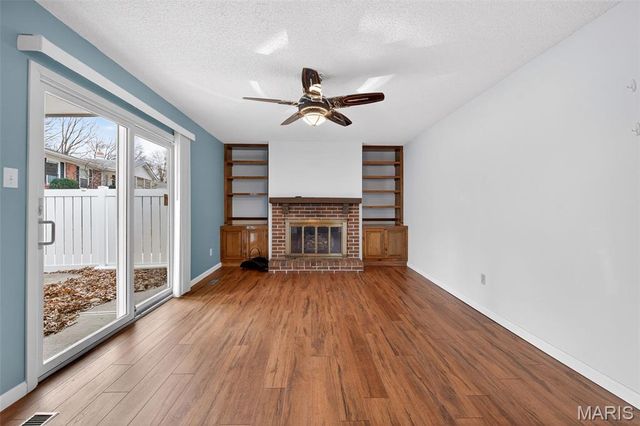 21 Lemon Tree Drive, St Peters, MO 63376