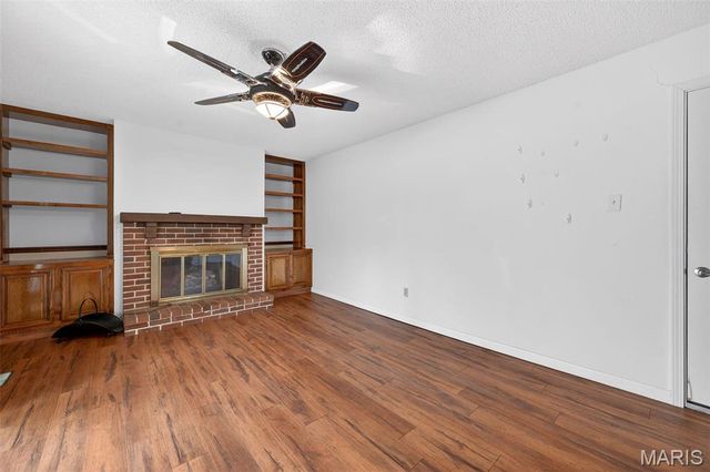 21 Lemon Tree Drive, St Peters, MO 63376