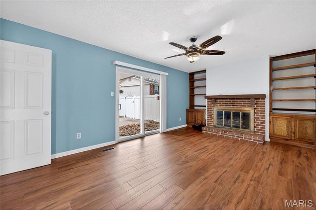 21 Lemon Tree Drive, St Peters, MO 63376