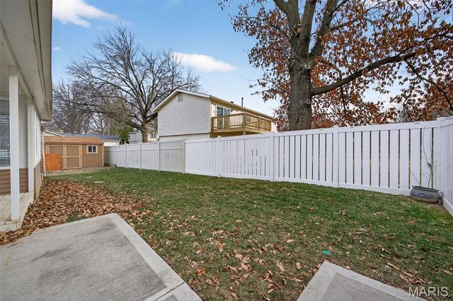 21 Lemon Tree Drive, St Peters, MO 63376