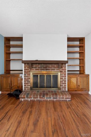 21 Lemon Tree Drive, St Peters, MO 63376