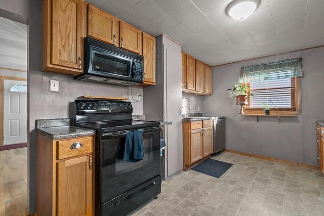 215 E WINNEBAGO STREET, Appleton, WI 54911