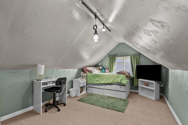 215 E WINNEBAGO STREET, Appleton, WI 54911