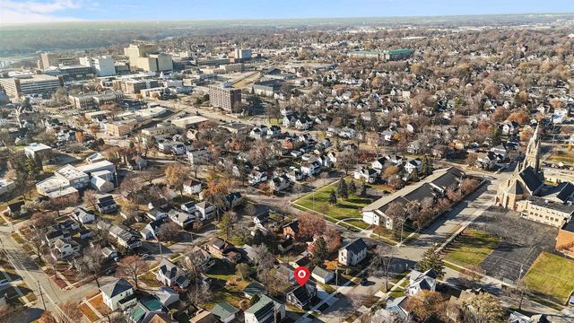 215 E WINNEBAGO STREET, Appleton, WI 54911