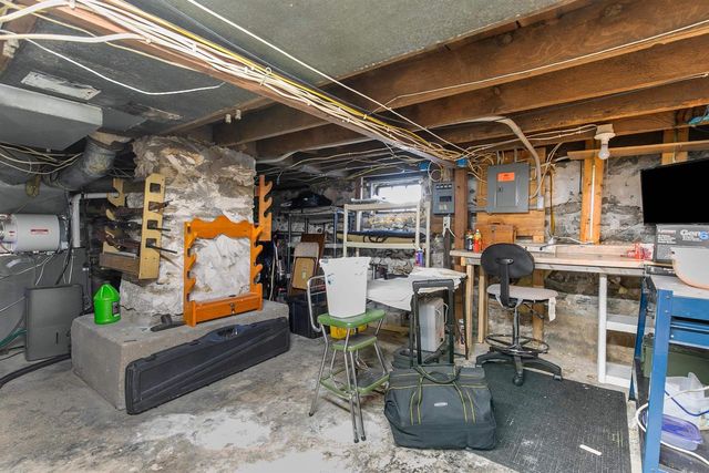 215 E WINNEBAGO STREET, Appleton, WI 54911