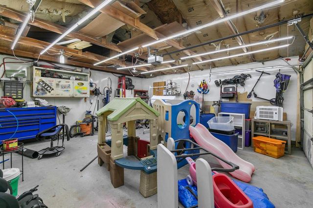 215 E WINNEBAGO STREET, Appleton, WI 54911