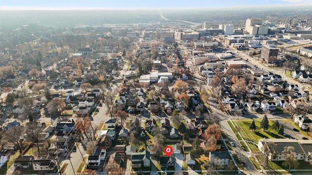 215 E WINNEBAGO STREET, Appleton, WI 54911