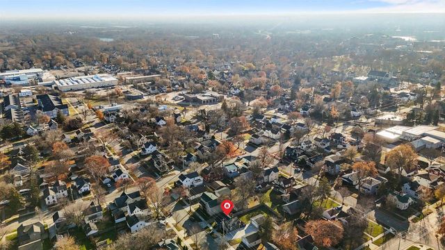 215 E WINNEBAGO STREET, Appleton, WI 54911