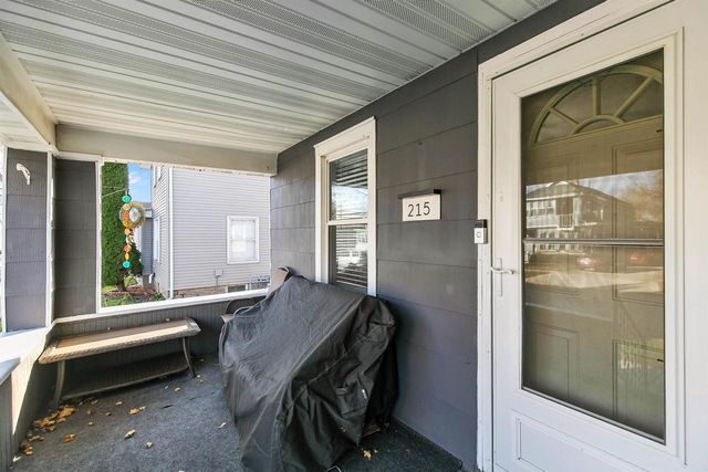 215 E WINNEBAGO STREET, Appleton, WI 54911