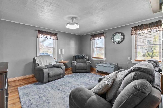 215 E WINNEBAGO STREET, Appleton, WI 54911