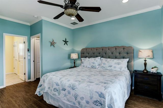 934 S Cove, Crystal Beach, TX 77650