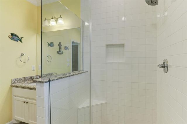 934 S Cove, Crystal Beach, TX 77650