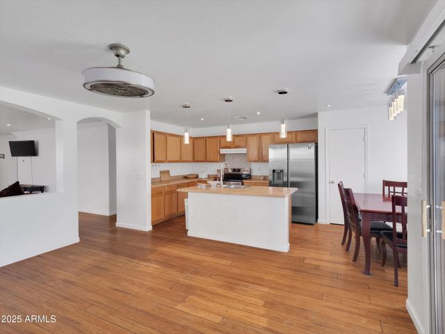 10911 W MEADOWBROOK Avenue, Phoenix, AZ 85037