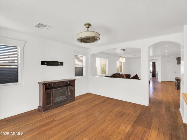 10911 W MEADOWBROOK Avenue, Phoenix, AZ 85037