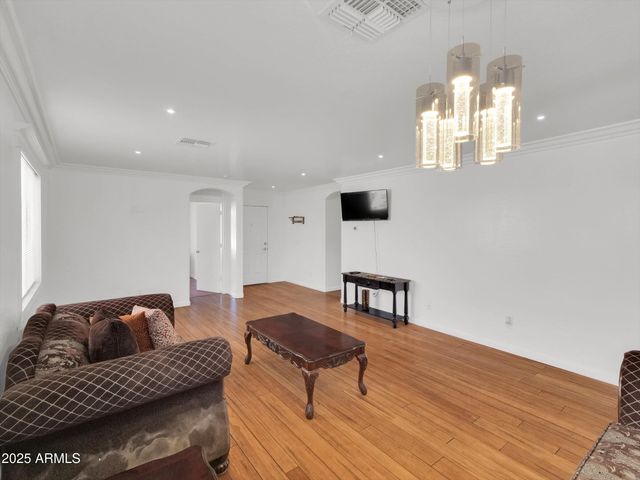 10911 W MEADOWBROOK Avenue, Phoenix, AZ 85037