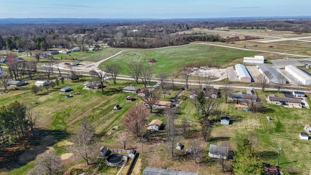 3322 Tunnelton Road, Bedford, IN 47421