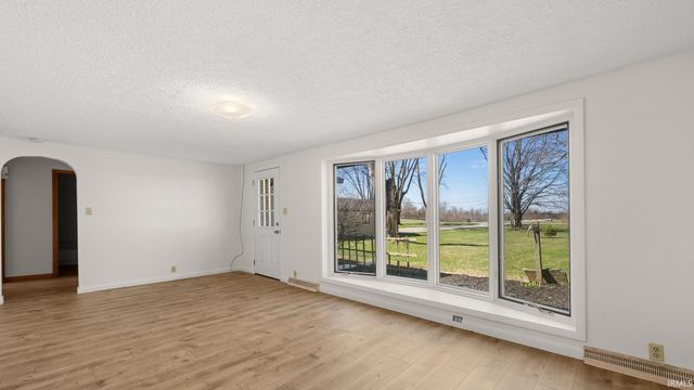 3322 Tunnelton Road, Bedford, IN 47421