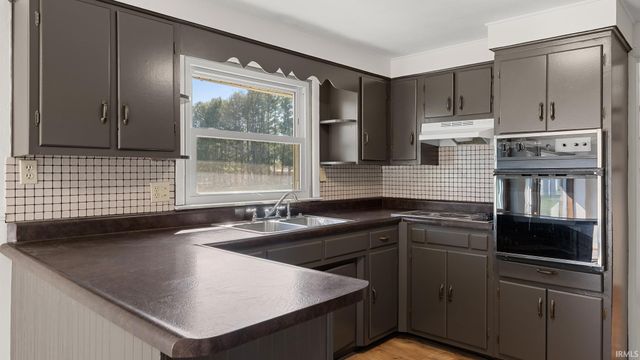 3322 Tunnelton Road, Bedford, IN 47421