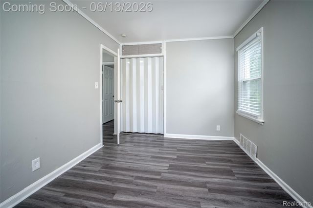 10760 Troy Street, Oak Park, MI 48237