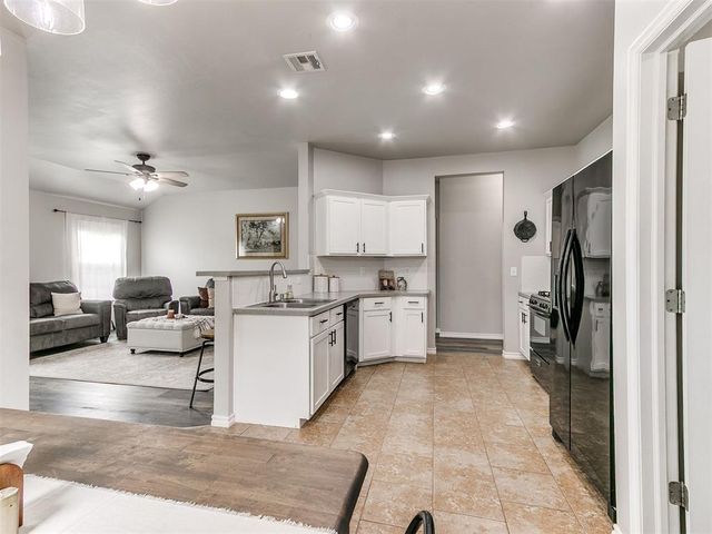 709 NE 20th Terrace, Newcastle, OK 73065