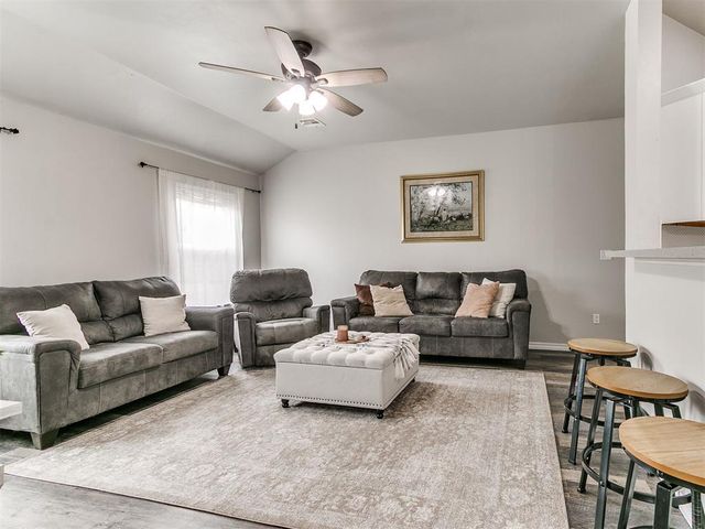 709 NE 20th Terrace, Newcastle, OK 73065