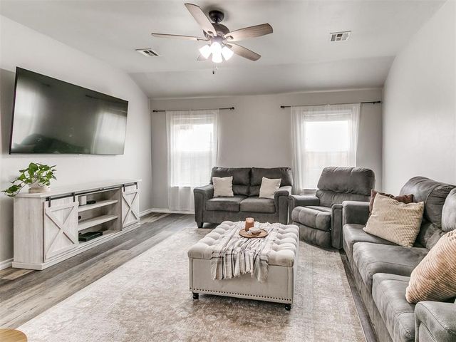 709 NE 20th Terrace, Newcastle, OK 73065
