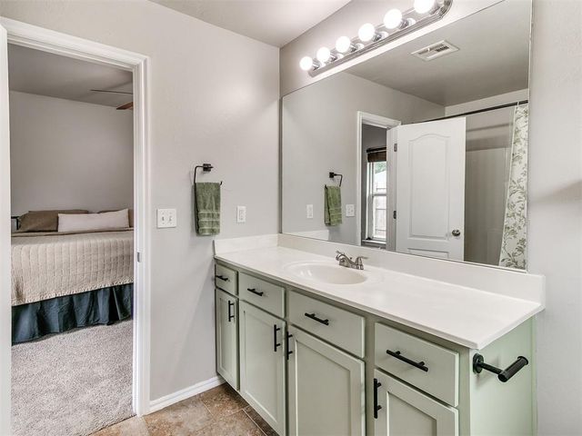 709 NE 20th Terrace, Newcastle, OK 73065