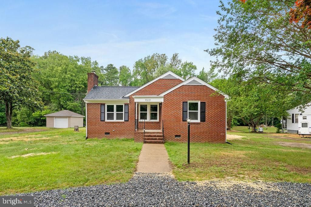 10221 DAHLGREN RD, King George, VA 22485