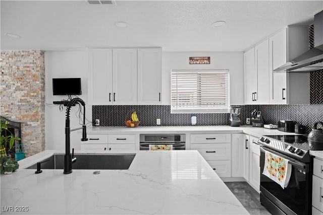 4231 Rimcrest Road, Las Vegas, NV 89121