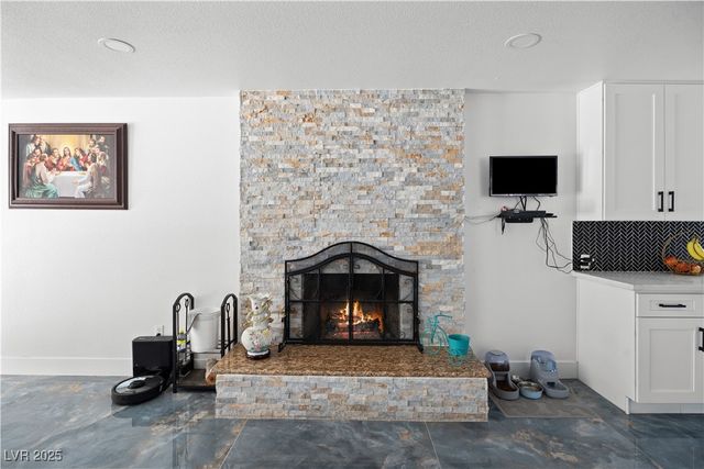 4231 Rimcrest Road, Las Vegas, NV 89121