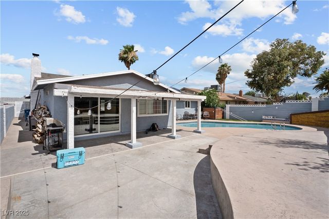 4231 Rimcrest Road, Las Vegas, NV 89121