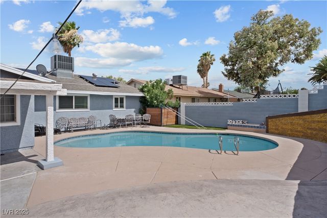 4231 Rimcrest Road, Las Vegas, NV 89121