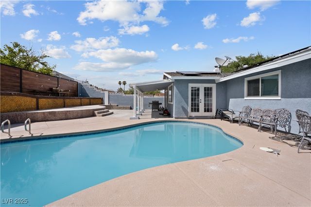 4231 Rimcrest Road, Las Vegas, NV 89121