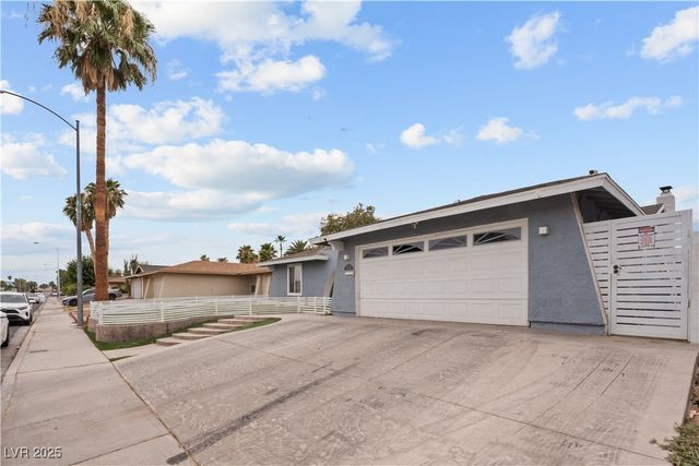 4231 Rimcrest Road, Las Vegas, NV 89121