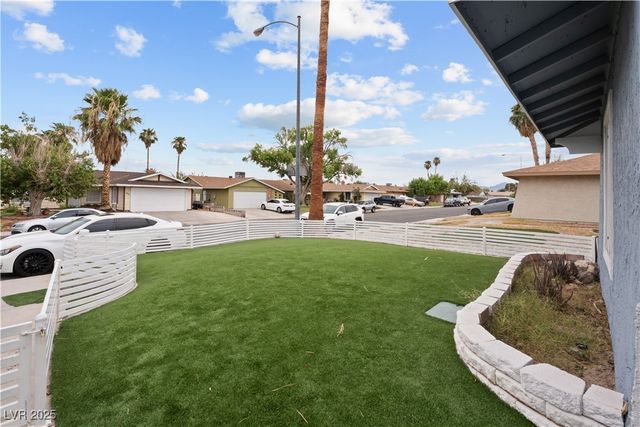 4231 Rimcrest Road, Las Vegas, NV 89121