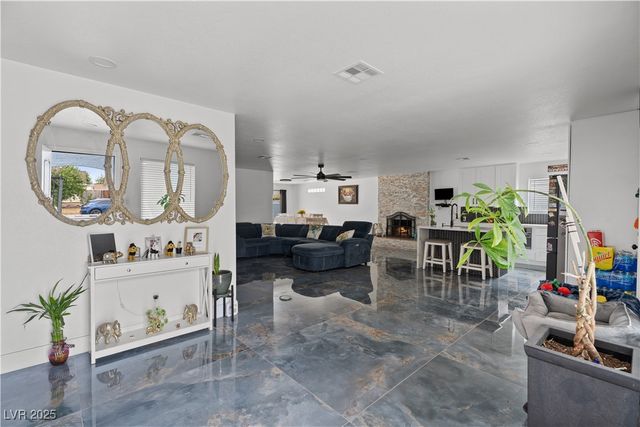 4231 Rimcrest Road, Las Vegas, NV 89121