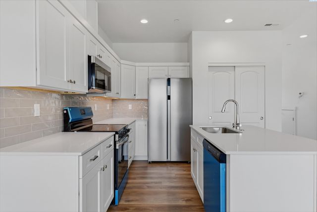 4501 Road 114, Pasco, WA 99301