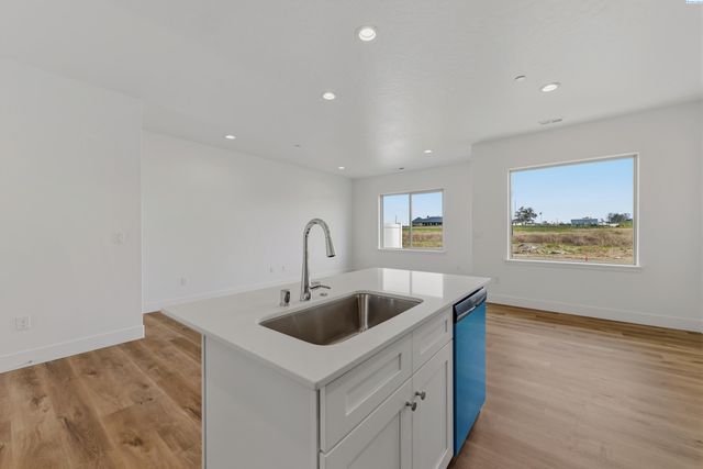 4501 Road 114, Pasco, WA 99301