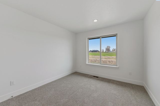 4501 Road 114, Pasco, WA 99301