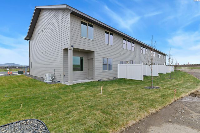 4501 Road 114, Pasco, WA 99301