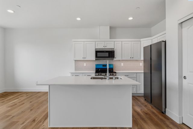 4501 Road 114, Pasco, WA 99301