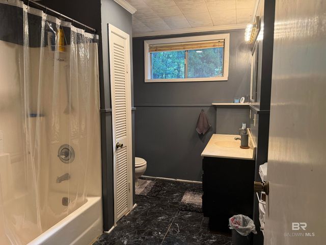 1401 Forest Ridge Road, Mobile, AL 36618
