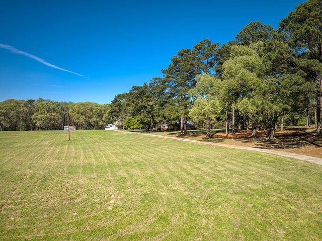 1383 Fm 3266, Palestine, TX 75801