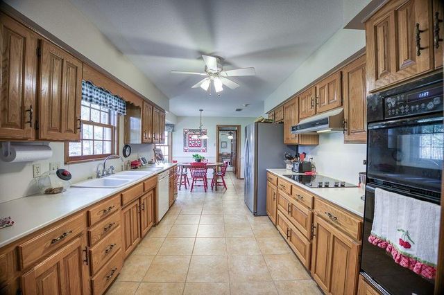 1383 Fm 3266, Palestine, TX 75801