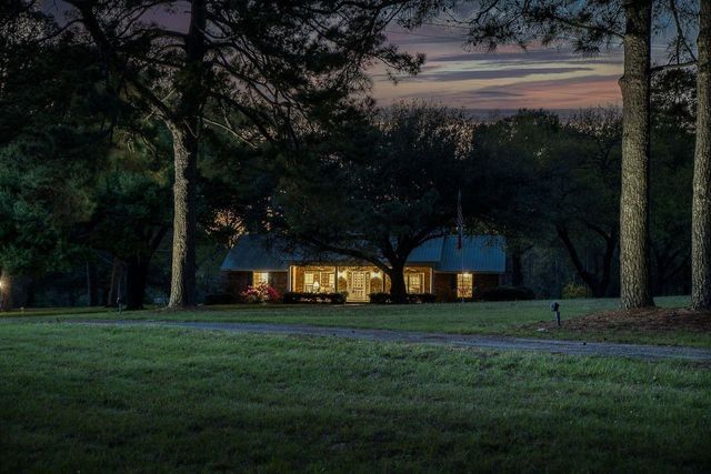 1383 Fm 3266, Palestine, TX 75801