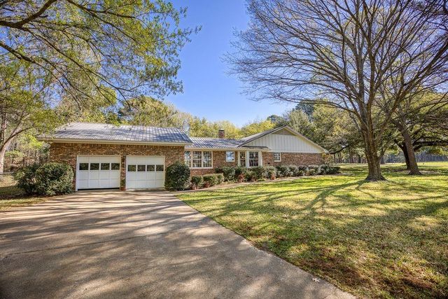 1383 Fm 3266, Palestine, TX 75801