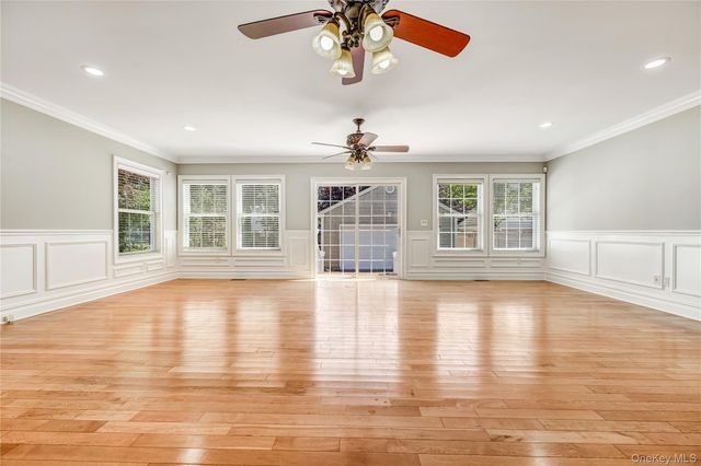 20 Woods Place, Rockville Centre, NY 11570