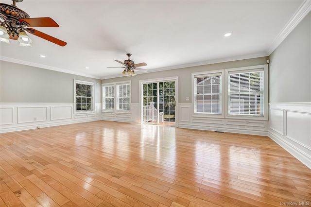 20 Woods Place, Rockville Centre, NY 11570