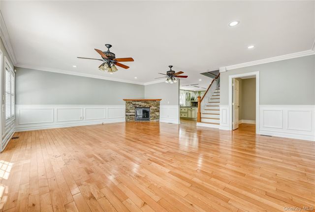 20 Woods Place, Rockville Centre, NY 11570