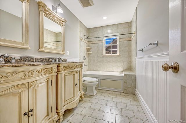 20 Woods Place, Rockville Centre, NY 11570